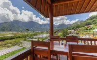 Teras Sawah Guest House Syariah - Mountain view