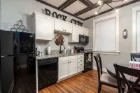 Charming New Orleans-Style Apartment with Gated Courtyard!