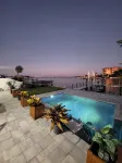 Million Dollar Views! Waterfront 2 Bedroom/2 Bath Duplex with Pool and Dock. - maisons de vacances