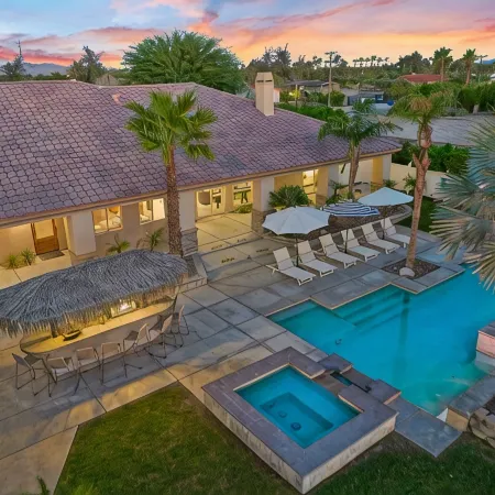 Luxurious 5BR Vacation Rental Indio, Pool Spa 1+ Acre Oasis, Walk to Festivals