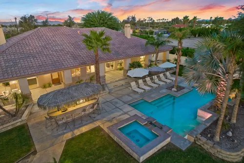 Luxurious 5BR Vacation Rental Indio, Pool Spa 1+ Acre Oasis, Walk to Festivals