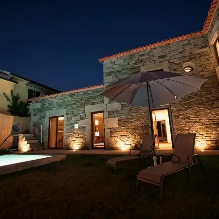 Old house restored in Douro, 5 km from Vila Real. Comfort and tranquility.