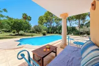 Beautiful very quiet villa with pool, large terraces and a large garden. - 3-Star