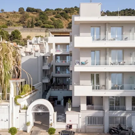 Albatros Beach Hotel Отели рядом с достопримечательностью «Пляж Спизоне»