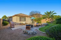 Relaxing & Upgraded Vacation Home - Pet Friendly - 2-Star