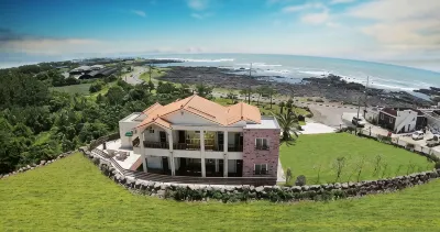 Seogwipo Wooribada Pension Hotel dekat Pantai Pyoseon