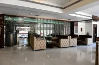 Hotel Ravisha Continental - parking