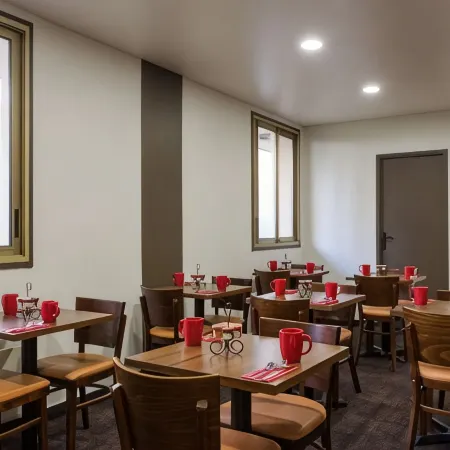Hotel le Cardinal Rueil Centre