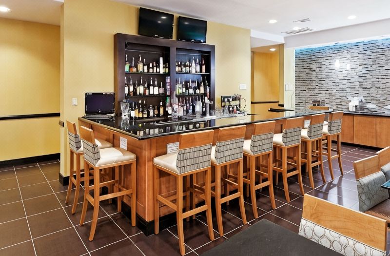 La Quinta Inn & Suites by Wyndham Tulsa - Catoosa Route 66 photo 3