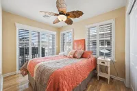 Seas the Moment - 1 Blk to Ortley Beach - Private Balcony & Patio - 6 Bed, 3 Br - 4 stjerner