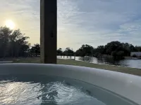 New in 2024 Carova Beach Canal Front Home!! 4X4 Required - 4 stjerner
