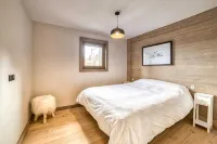 Luxurious 4-room apartment with swimming pool, gym, spa and parking