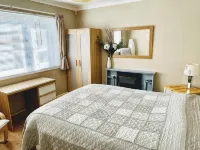 Lovely Bournemouth cottage with beautiful garden, walking distance to the beach - บังกะโล