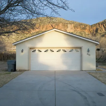 Wanderlust House - Cute & Cozy w/ Big Game Room