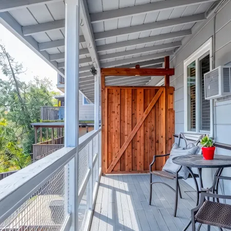 Charming 2-bedroom house in Downtown Walnut Creek with WiFi and AC