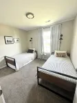 COZY COTTAGE - Near The Ark! A beautiful, cozy and comfy home you will love! - 3-Star