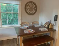 Cozy Apartment Located in Downtown Laurel