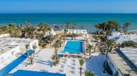 Hari Club Beach Resort - Swimmingpools