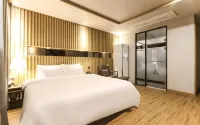 Sacheon Central Hotel - Motels