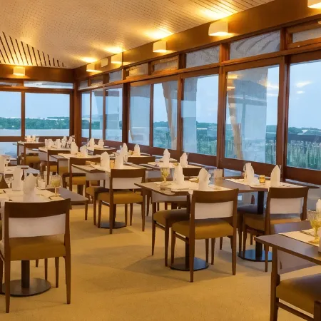 Ozadi Tavira Hotel