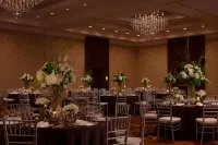 Renaissance Baton Rouge Hotel - parking