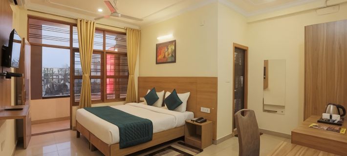 Hotel Lemon Suites & Banquet Noida Sector 62 Hotéis em Noida