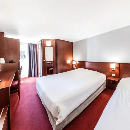 Kyriad Bordeaux - Lormont