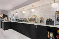 La Quinta Inn & Suites by Wyndham Hesperia Victorville - 朝食