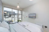Petone Two Bedroom Apartment with Private Balcony - balcony