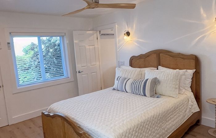 Generator, Golf cart avail., 2 BR beach villa in Treasure, WiFi, washer & dryer