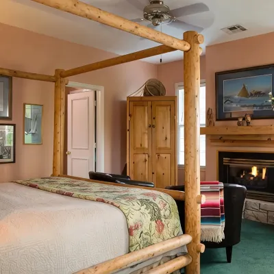 Montford Inn & Cottages Hotels near The University of Oklahoma