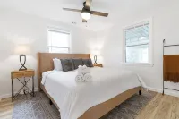 Kings, Kitchens & Comfort In Modern Cedar Home