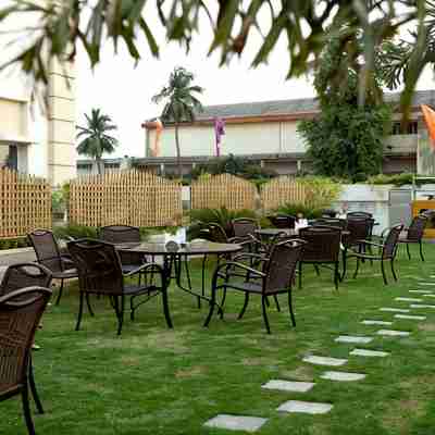 HOTEL SHELTON RAJAHMUNDRY Hotel Exterior