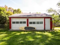 Cozy golden gate cutie Hotels in Gilmer