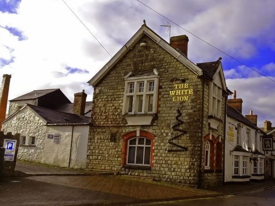 The White Lion Hotel