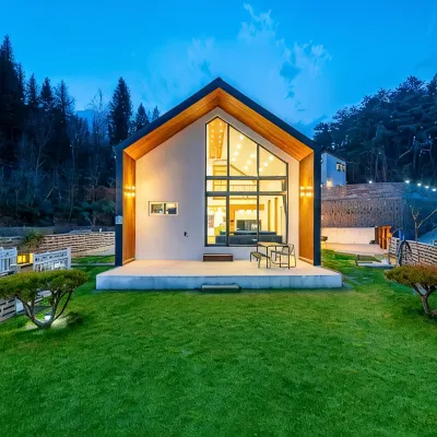 Gangneung Geonhangdokchae Pool Villa Pension Отели рядом с достопримечательностью «Музей Тэгваллён»