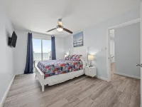 Crystal Coast Paradise: Oceanfront Home with Stunning Views, East, Emerald Isle! - balcony