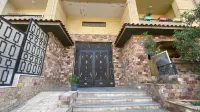 Comfy Stylish Apartment in Gardenia East Cairo Hotels in Nasr City