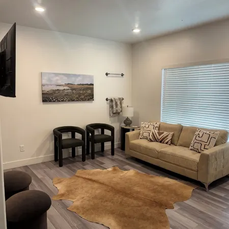 NEW Townhome - Pet Friendly - 3 BD - 30 Minutes from Adventure