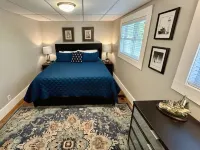 Executive Craftsman with Huge Fenced Yard - Wifi