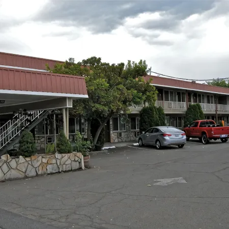 Royal Motor Inn