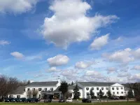 The Aurora Inn Hotel and Event Center Hotels in Aurora