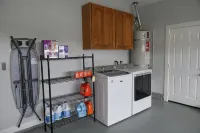 Spacious Home* 7 minutes to Disneyland - 2-Star