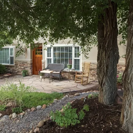 Downtown Boulder Oasis. 3 Blocks from Pearl St Mall. 4 bedrooms and 2 full baths