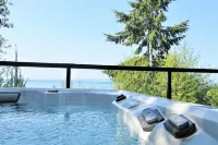 Quintessential Seattle Views, Water/Mtns, w HotTub - 按摩浴缸