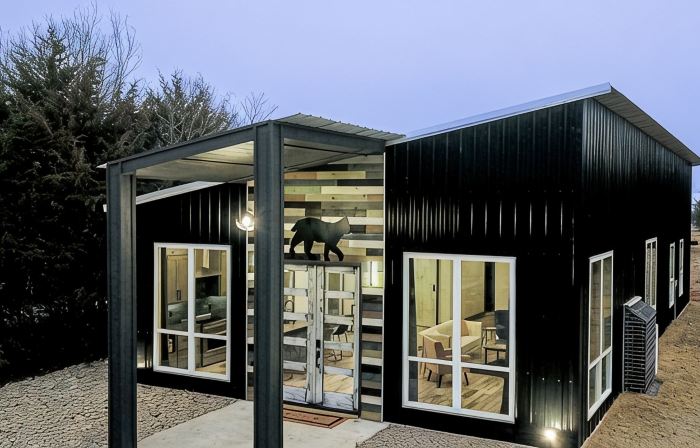 South of Norman, Cougar Cabin with Air Hockey, Fireplace