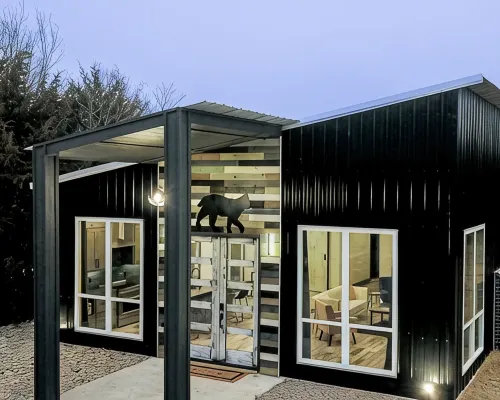 South of Norman, Cougar Cabin with Air Hockey, Fireplace Hotels in McClain County