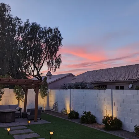 Edgemont Escape-  3 King Beds, Heated Pool*, Close to Spring Training,