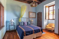 Colonial Villa And Guest House With Pool in Gated Community - Виллы