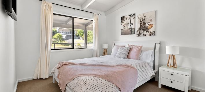 Family holiday house at Surf Beach Hotels in Batemans Bay